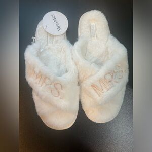MRS. Slippers for bride or newlywed